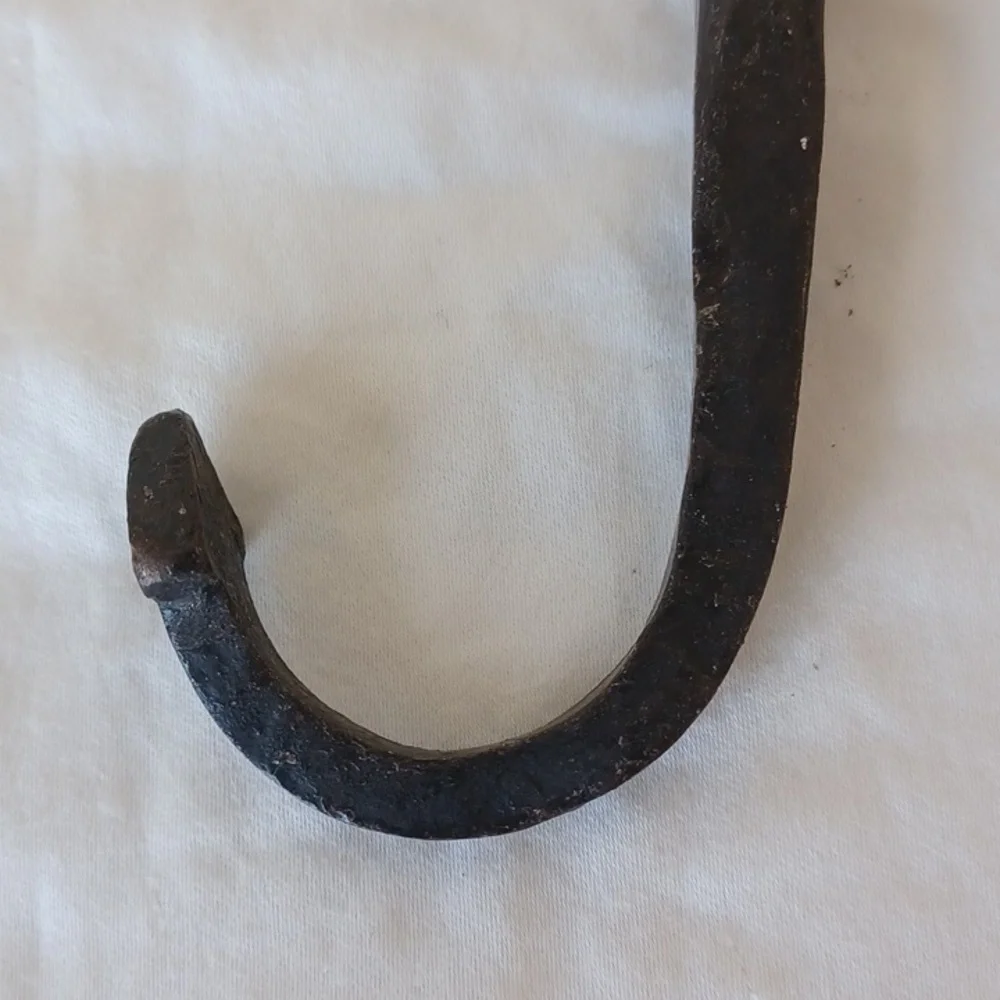 SET OF 3 Forged Metal Hooks with Arrow Tips, Dark Rustic Brown